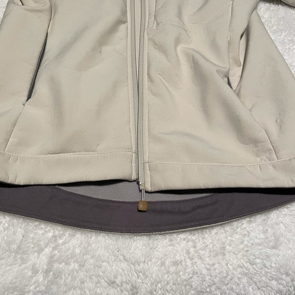 The North Face APEX Soft Shell Jacket - Women’s - Picture 4 of 12